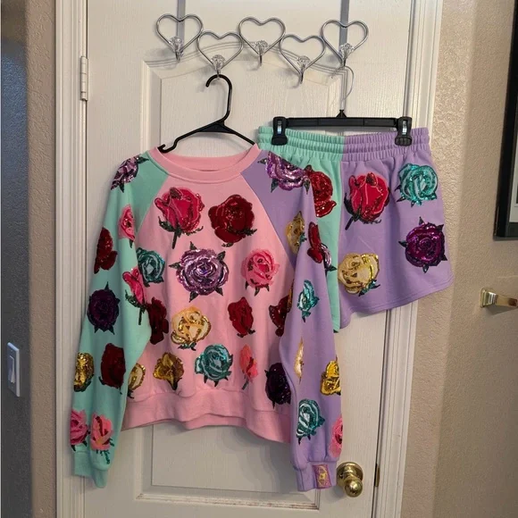 Queen of Sparkles Roses Set L Top M Bottoms - Picture 1 of 1